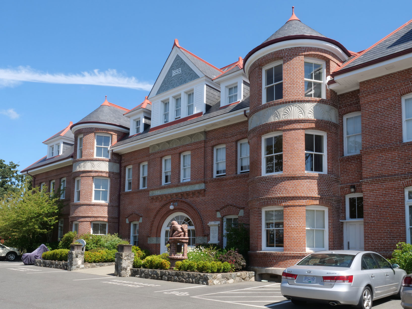The former B.C. Protestant Orphans Home, built in1893 by architect John Teague, a member of Victoria-Columbia Lodge No. 1 [photo: Vancouver & Quadra Lodge No. 2 Historian]