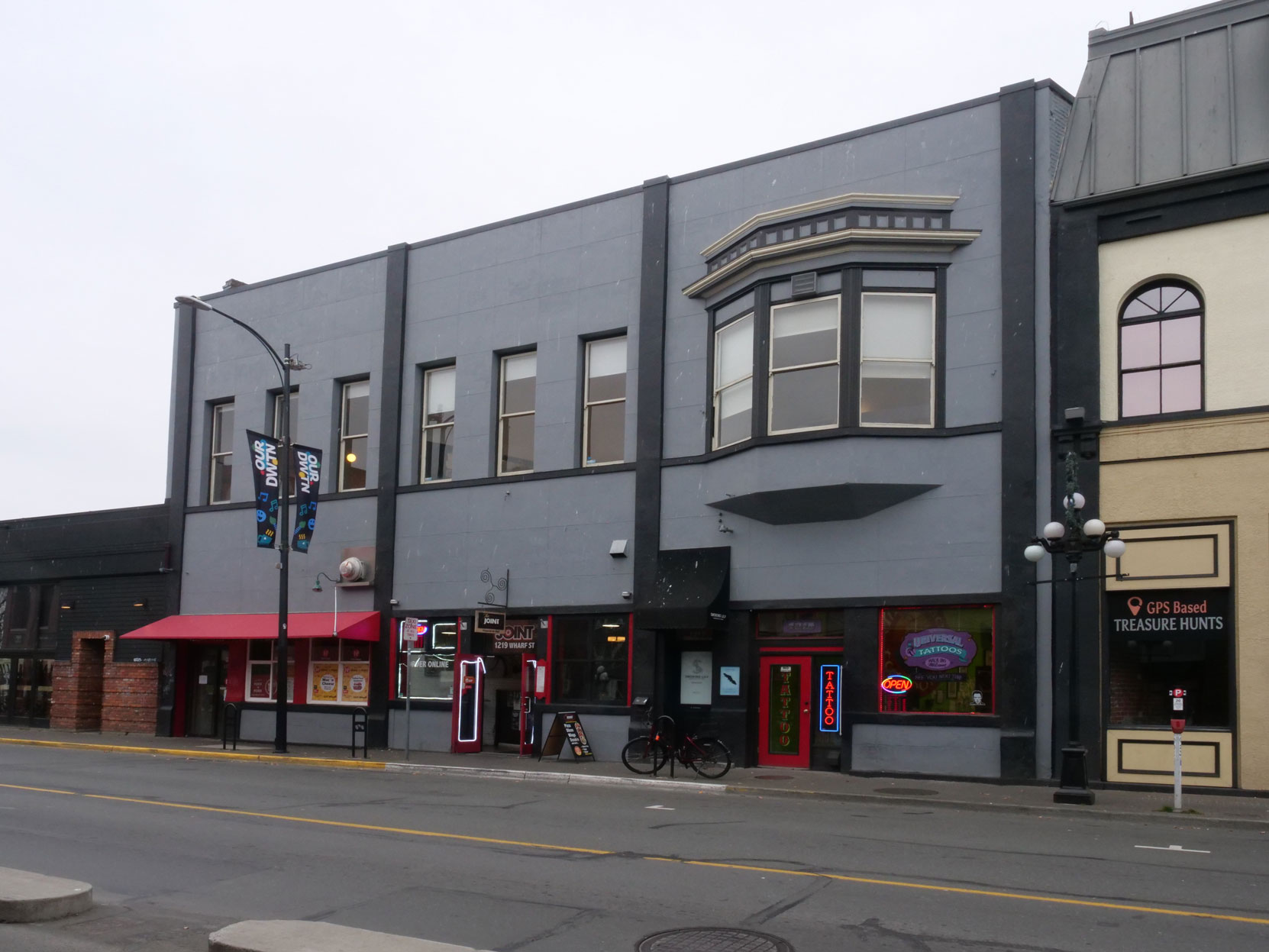 1215-1221 Wharf Street was built in 1892 for James Yates. It has been attributed to architect John Teague, a member of Victoria-Columbia Lodge No. 1 [photo: Mark Anderson]
